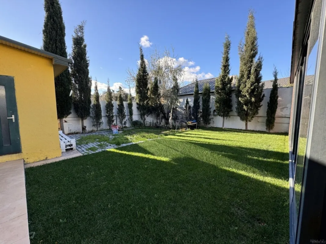 Kirayə verilir 5 otaqlı həyət evi 400 m²