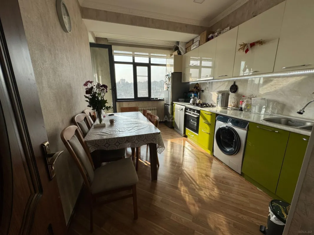 Satılır 2 otaqlı mənzil 65 m²