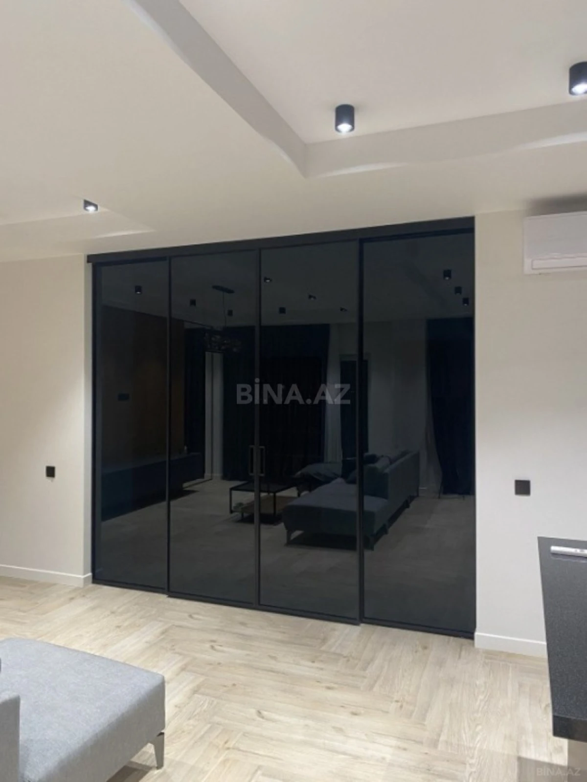 Kirayə verilir 2 otaqlı mənzil 90 m²