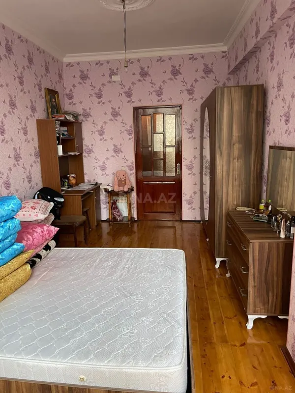 Satılır 3 otaqlı mənzil 108 m²