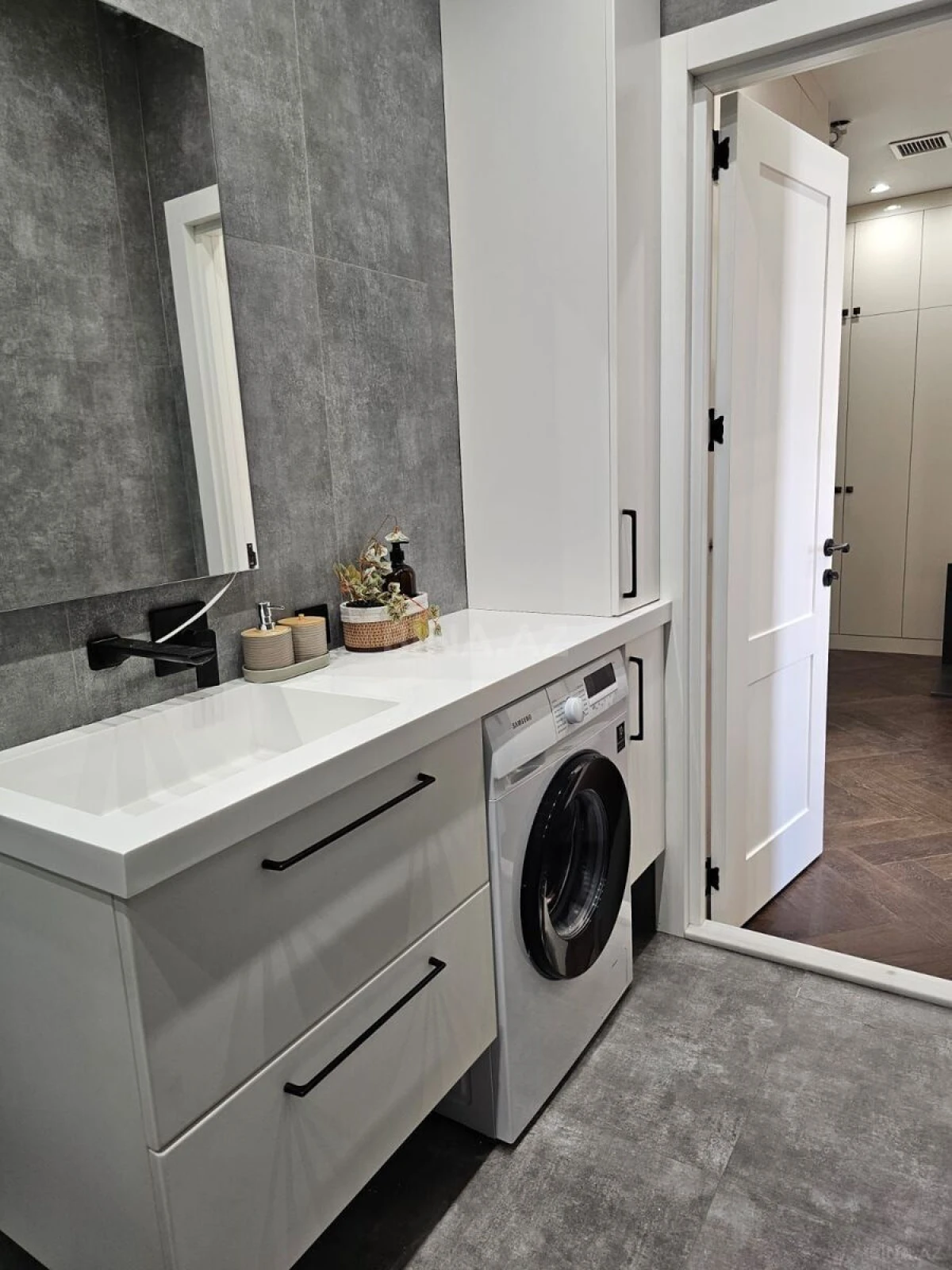 Kirayə verilir 2 otaqlı mənzil 65 m²