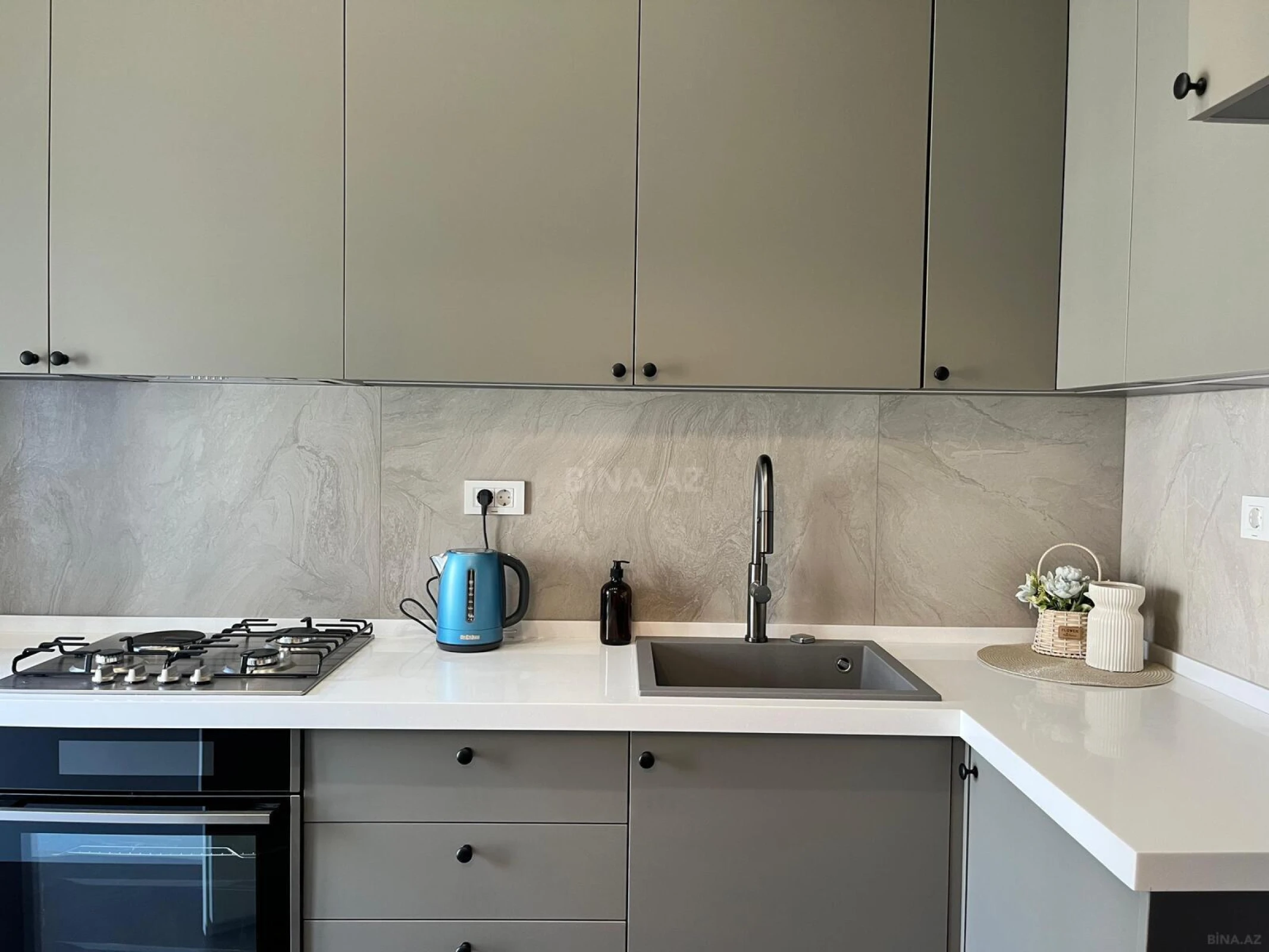 Kirayə verilir 2 otaqlı mənzil 65 m²