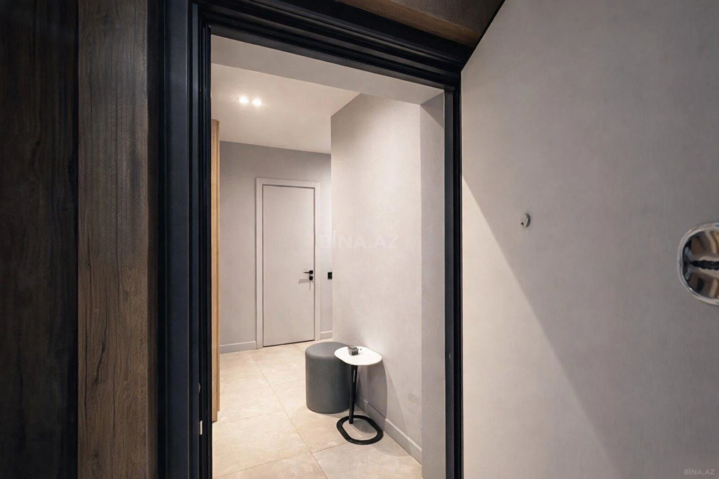 Kirayə verilir 3 otaqlı mənzil 135 m²