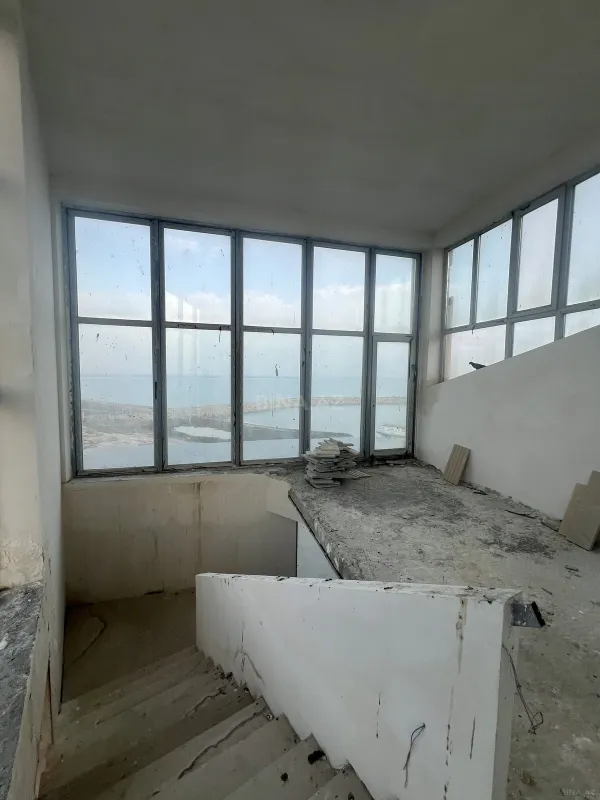 Satılır 15 otaqlı həyət evi 1556 m²