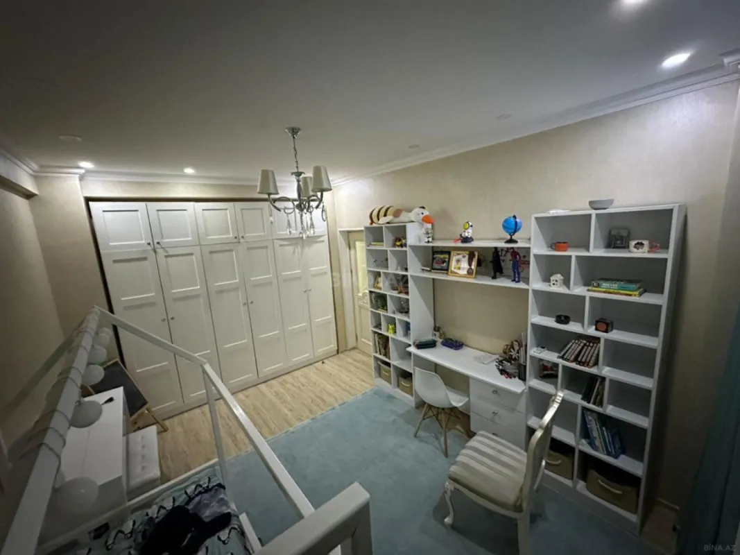 Satılır 4 otaqlı mənzil 108 m²