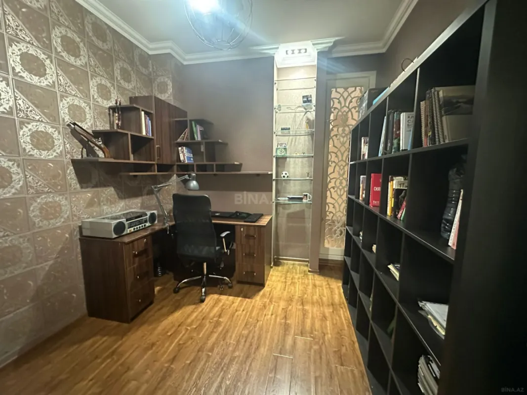 Satılır 4 otaqlı mənzil 108 m²