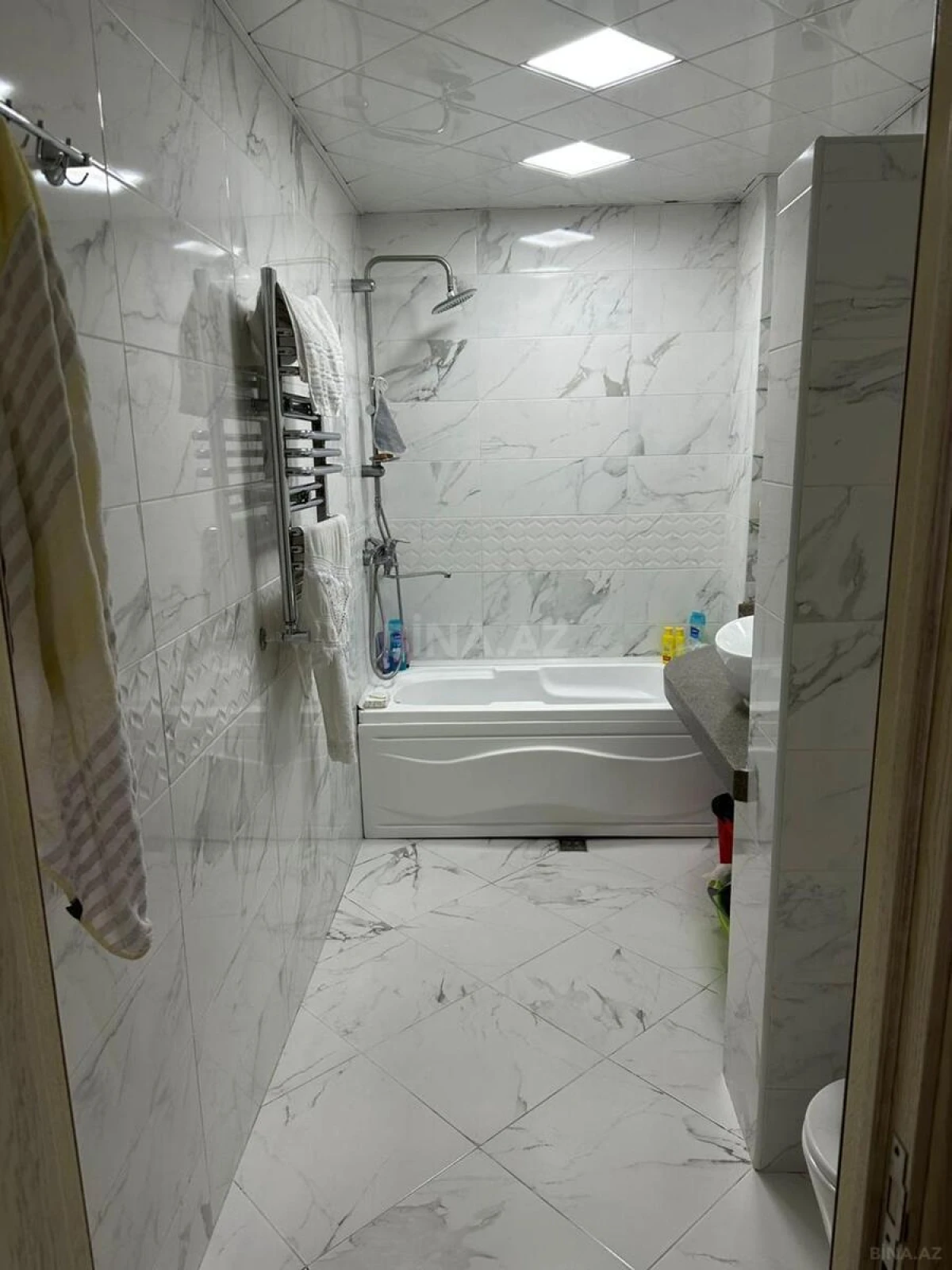 Satılır 4 otaqlı mənzil 108 m²