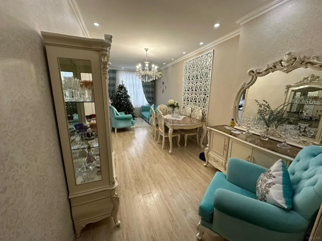 Satılır 4 otaqlı mənzil 108 m²