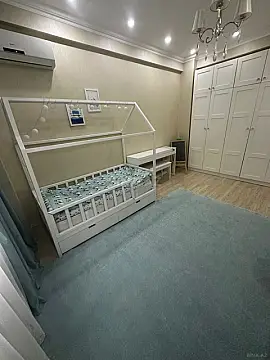 Satılır 4 otaqlı mənzil 108 m²