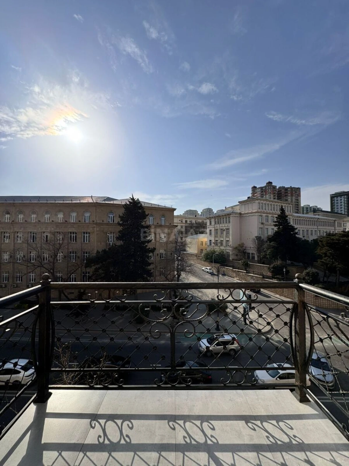 Satılır 3 otaqlı mənzil 95 m²