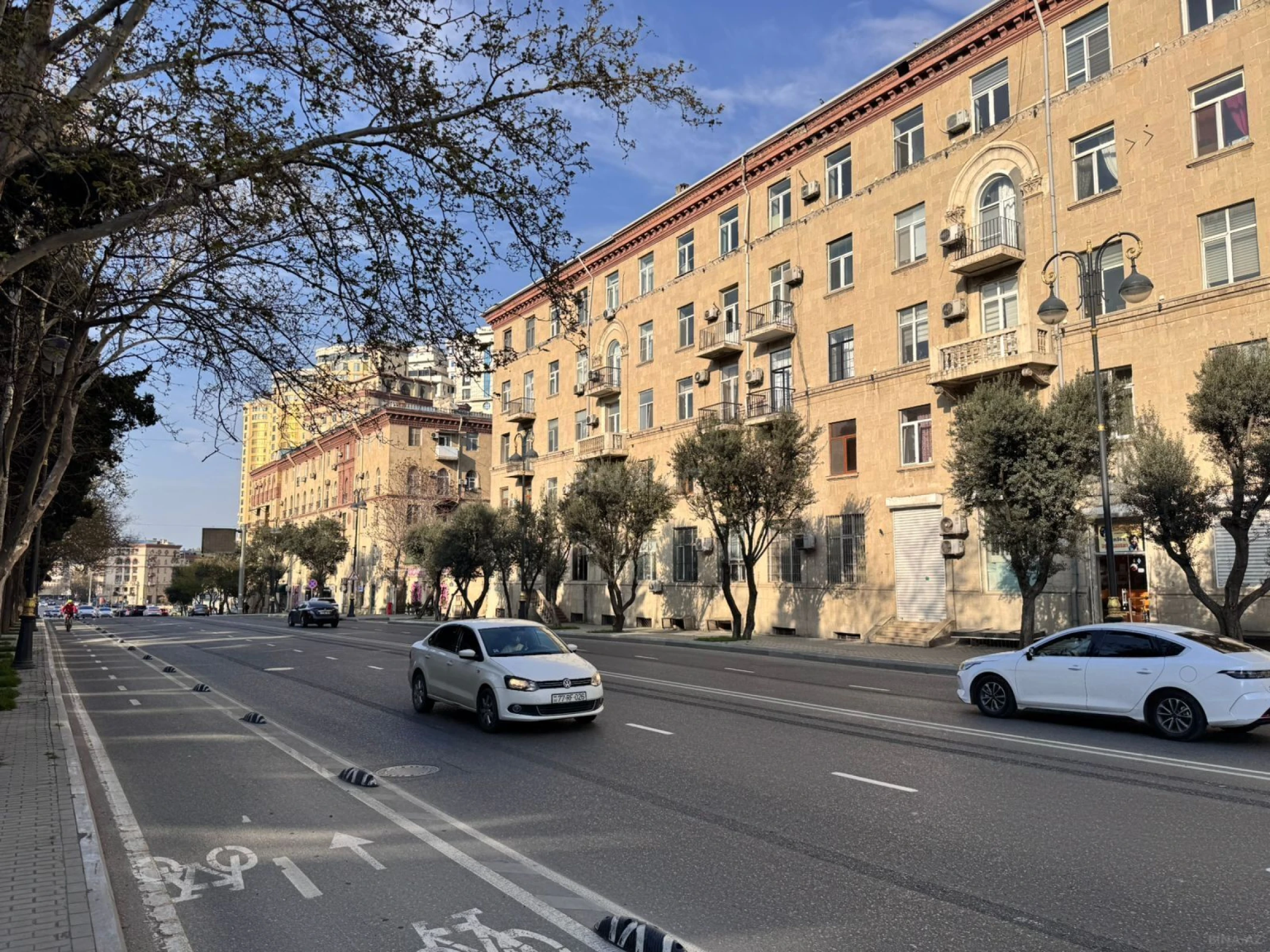 Satılır 3 otaqlı mənzil 95 m²