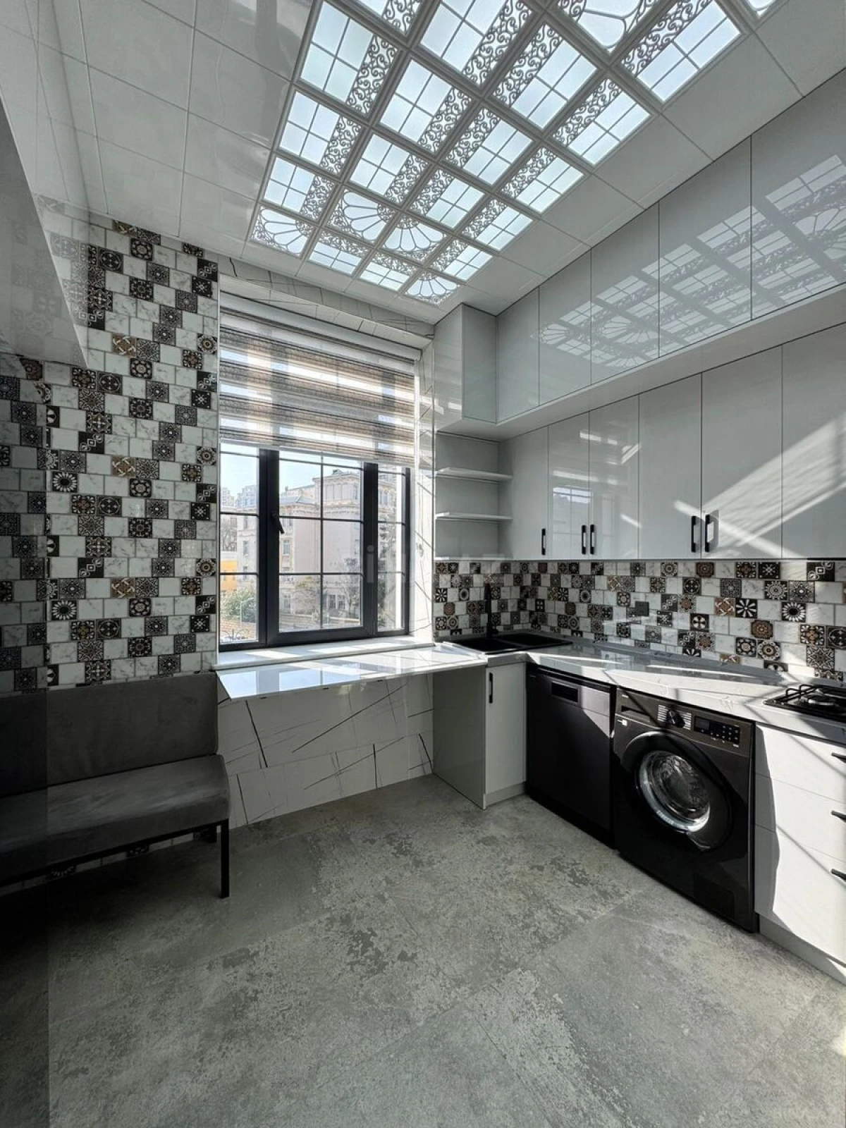 Satılır 3 otaqlı mənzil 95 m²