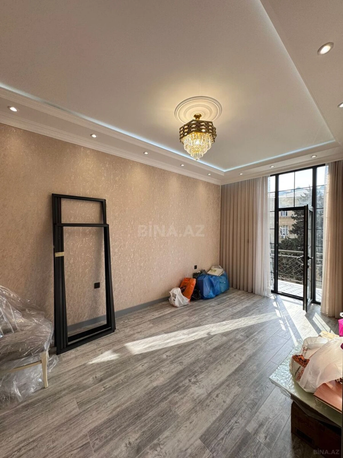 Satılır 3 otaqlı mənzil 95 m²