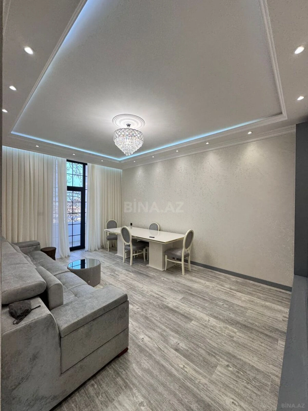 Satılır 3 otaqlı mənzil 95 m²