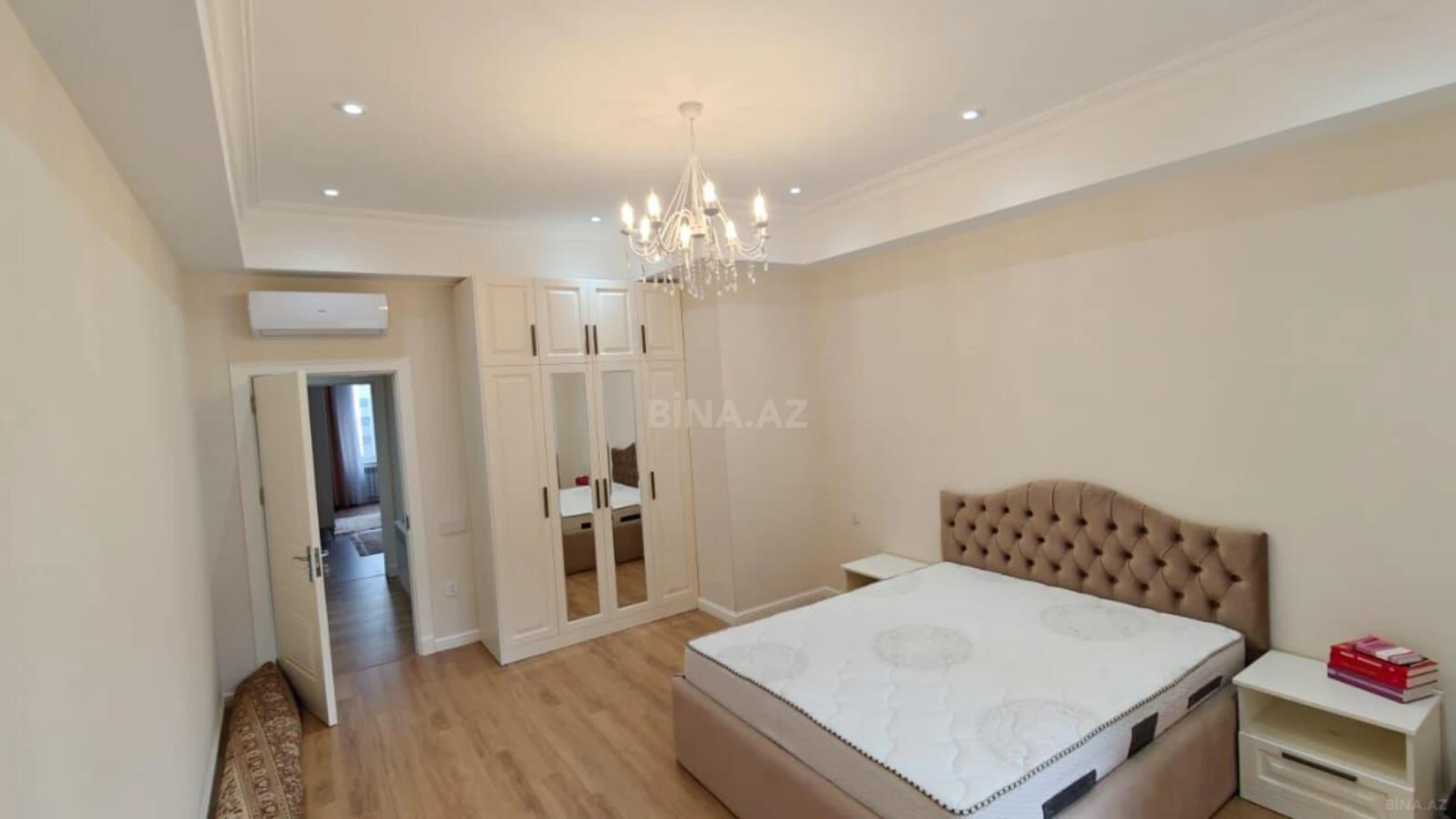 Kirayə verilir 3 otaqlı mənzil 130 m²