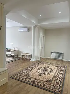 Kirayə verilir 3 otaqlı mənzil 130 m²