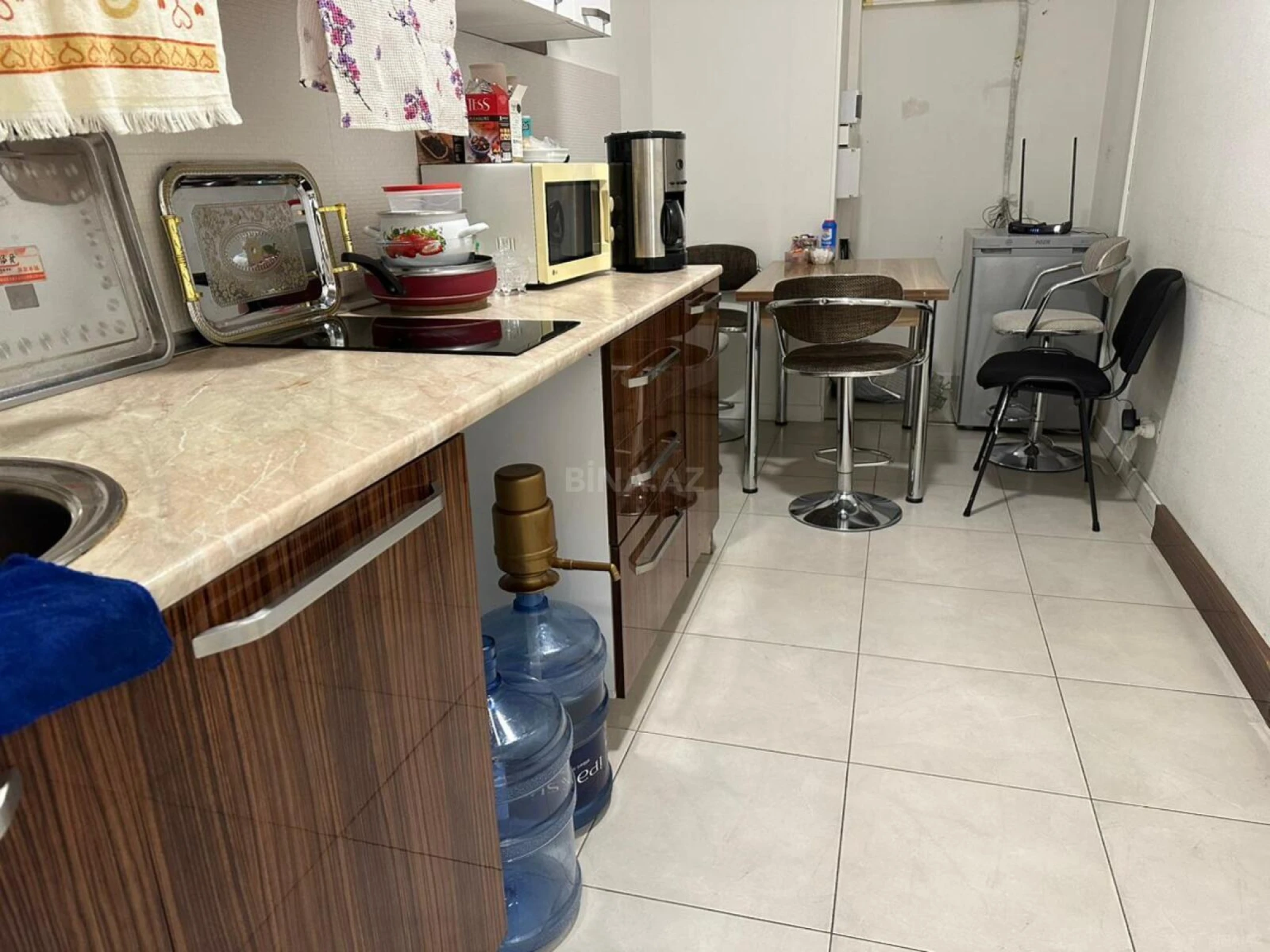 Kirayə verilir 6 otaqlı ofis 300 m²