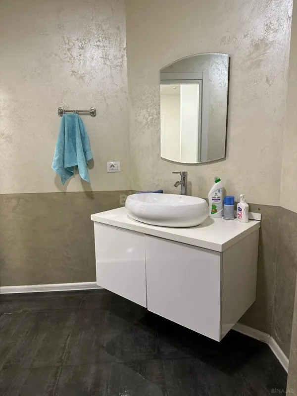 Kirayə verilir 6 otaqlı ofis 300 m²