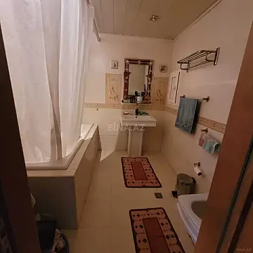 Satılır 2 otaqlı mənzil 92 m²
