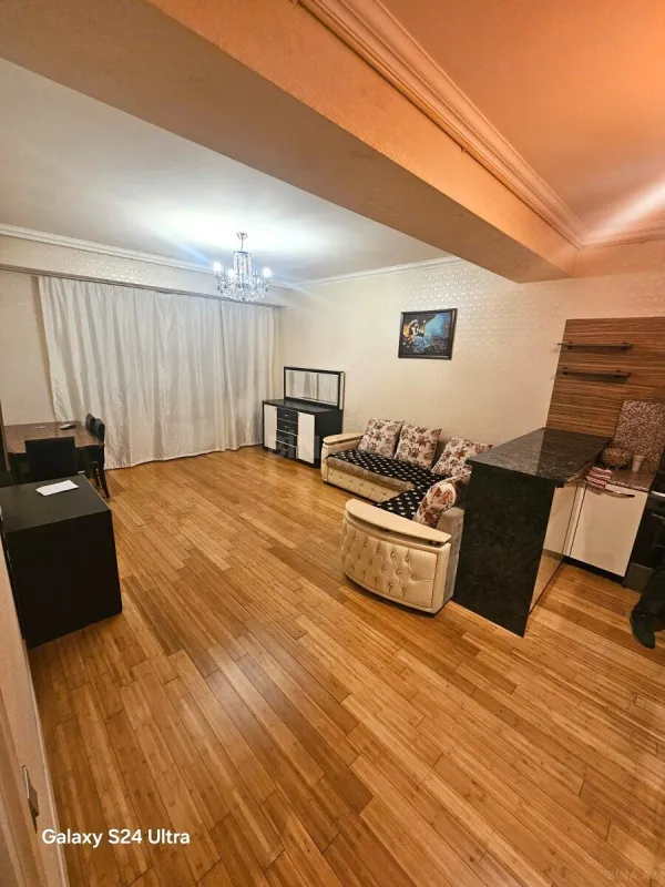 Kirayə verilir 2 otaqlı mənzil 63 m²