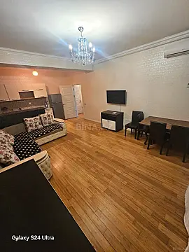 Kirayə verilir 2 otaqlı mənzil 63 m²