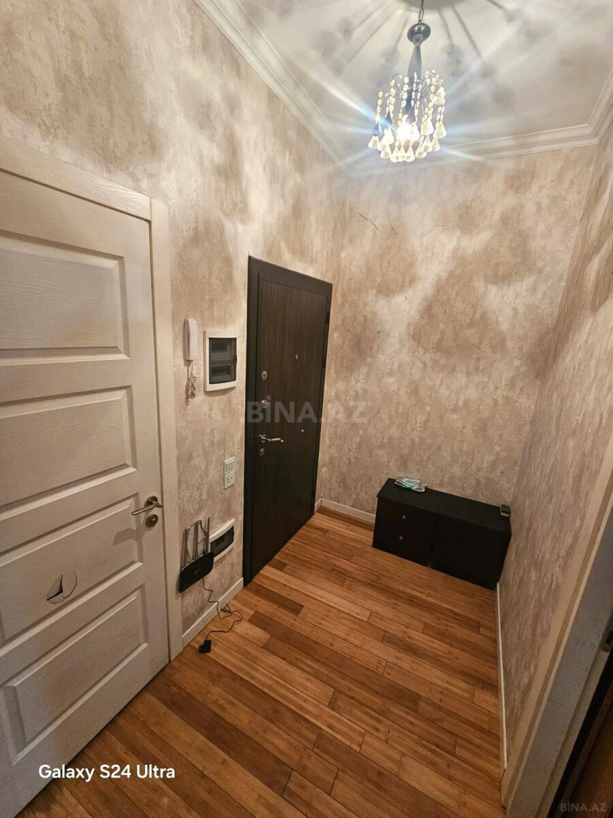 Kirayə verilir 2 otaqlı mənzil 63 m²