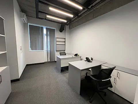 Kirayə verilir 5 otaqlı ofis 164 m²