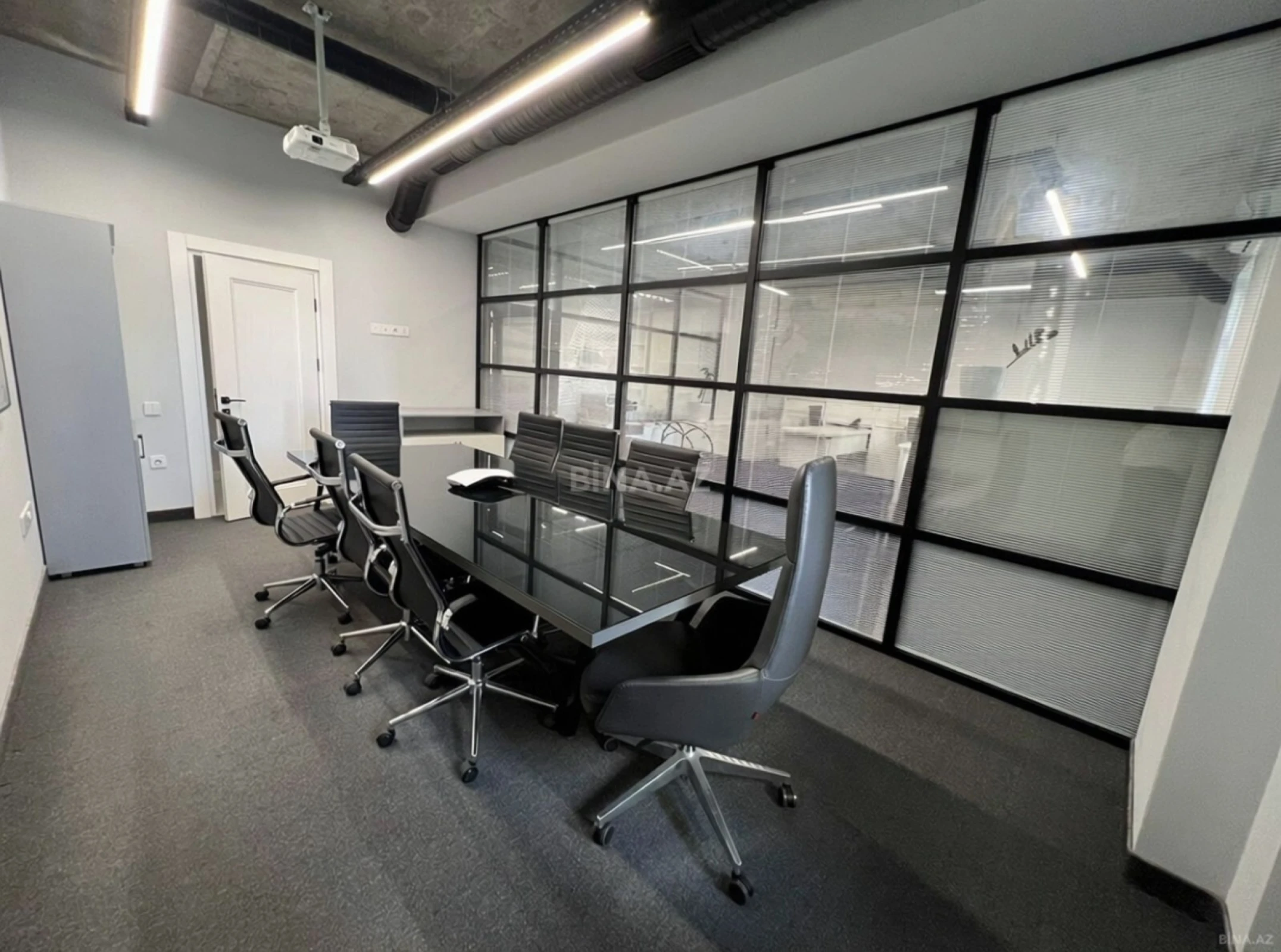 Kirayə verilir 5 otaqlı ofis 164 m²