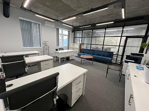 Kirayə verilir 5 otaqlı ofis 164 m²