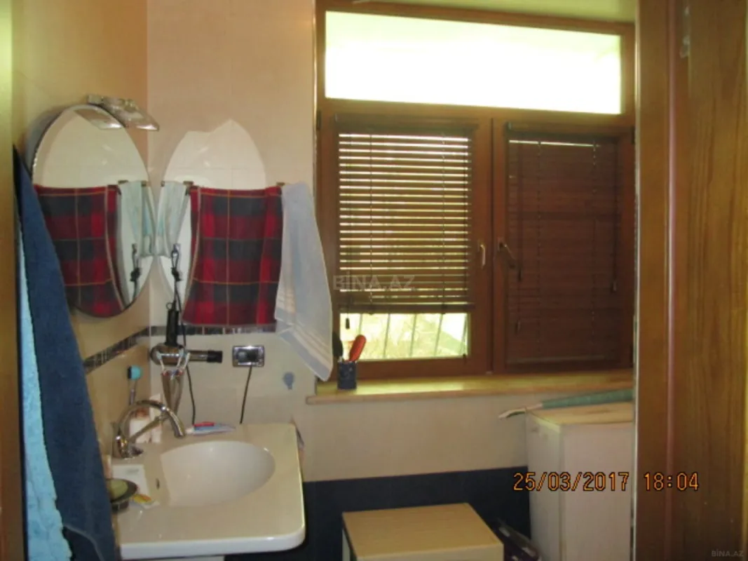 Satılır 6 otaqlı mənzil 180 m²