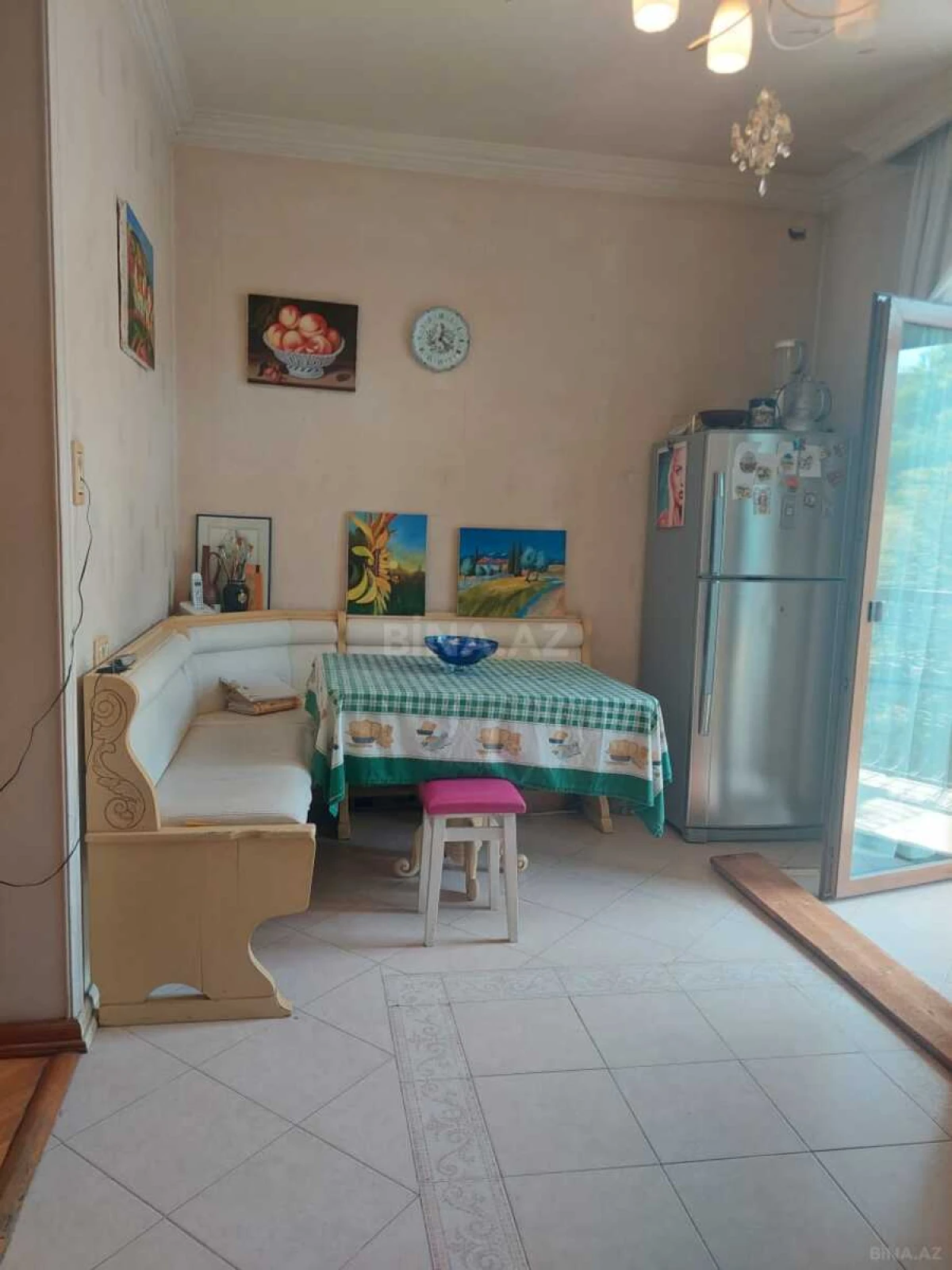 Satılır 6 otaqlı mənzil 180 m²