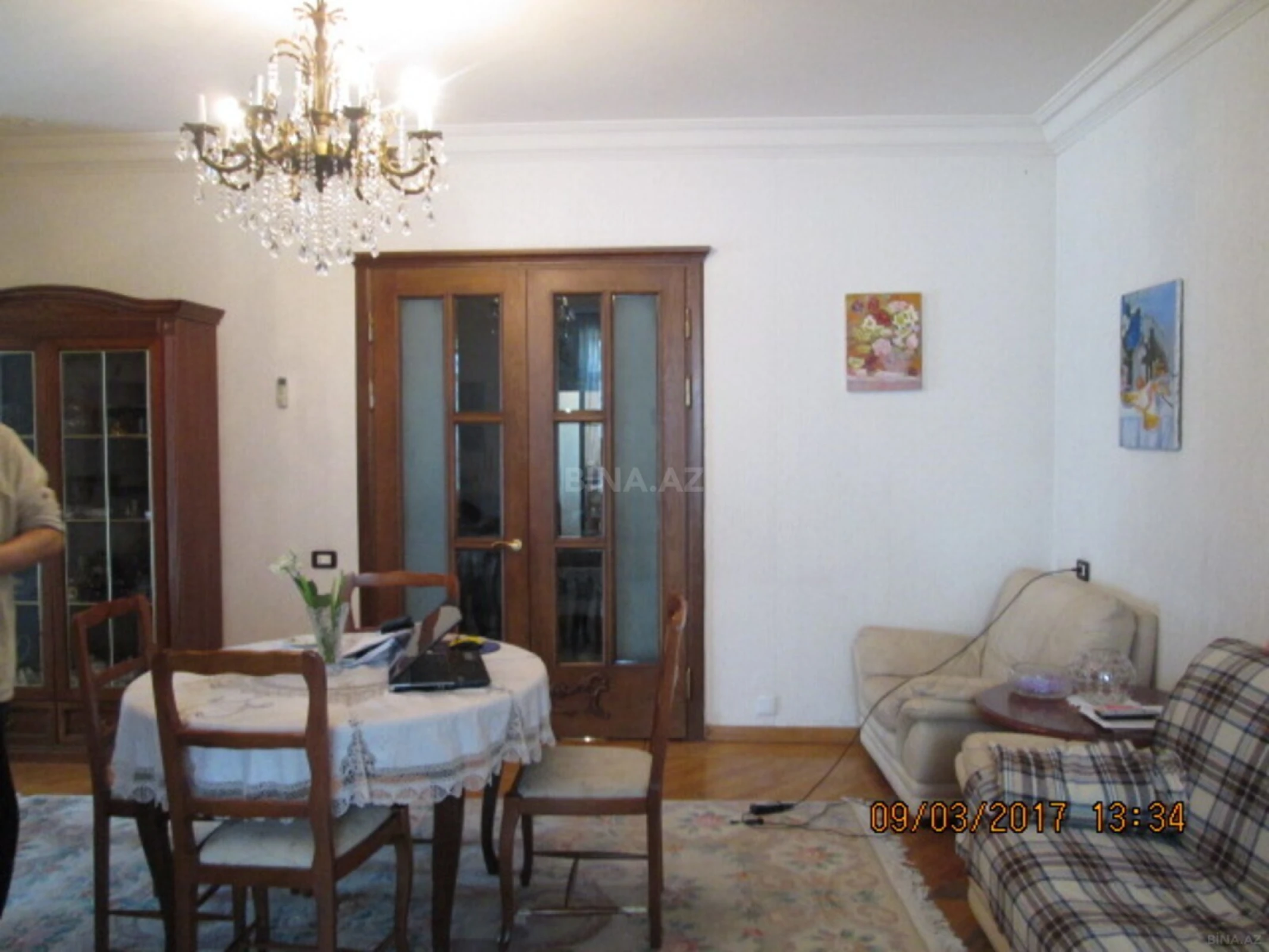 Satılır 6 otaqlı mənzil 180 m²