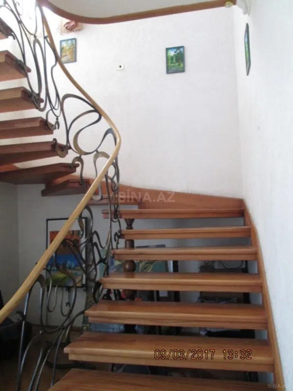 Satılır 6 otaqlı mənzil 180 m²
