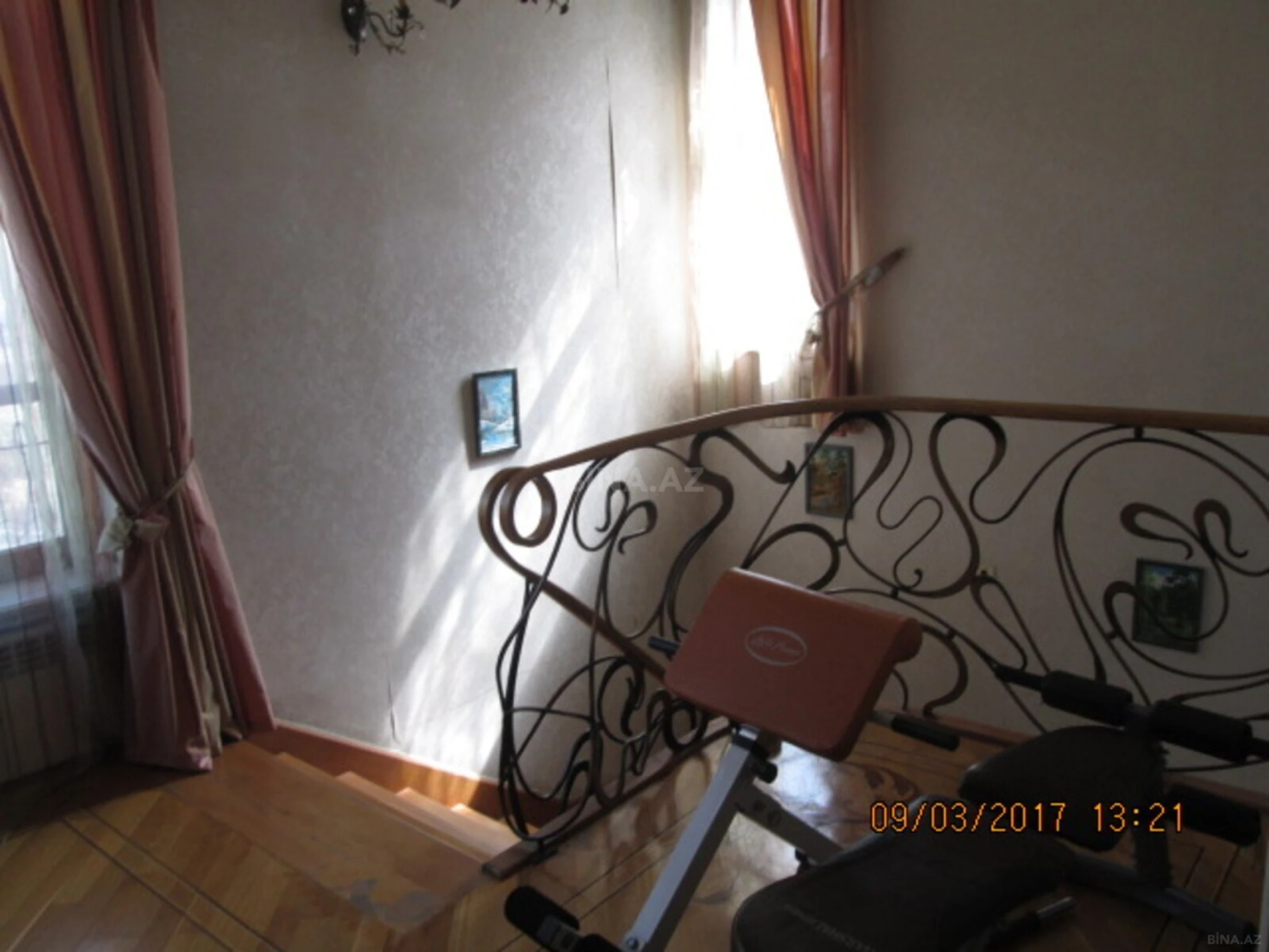 Satılır 6 otaqlı mənzil 180 m²