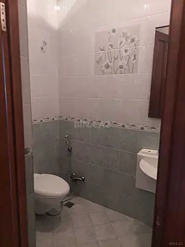 Satılır 6 otaqlı mənzil 180 m²