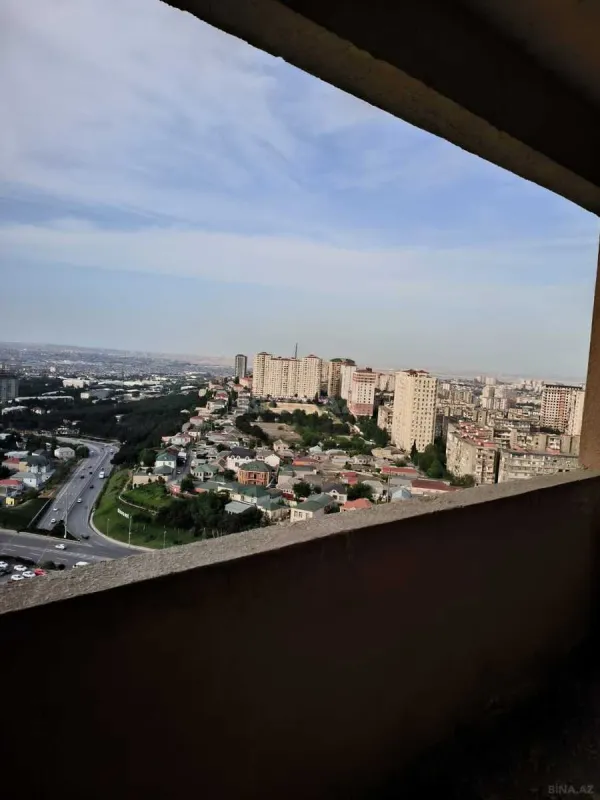 Satılır 4 otaqlı mənzil 186 m²