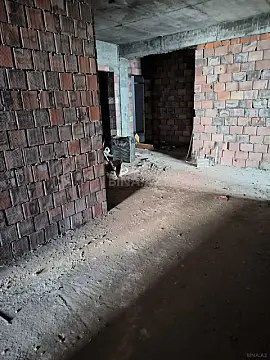 Satılır 4 otaqlı mənzil 186 m²