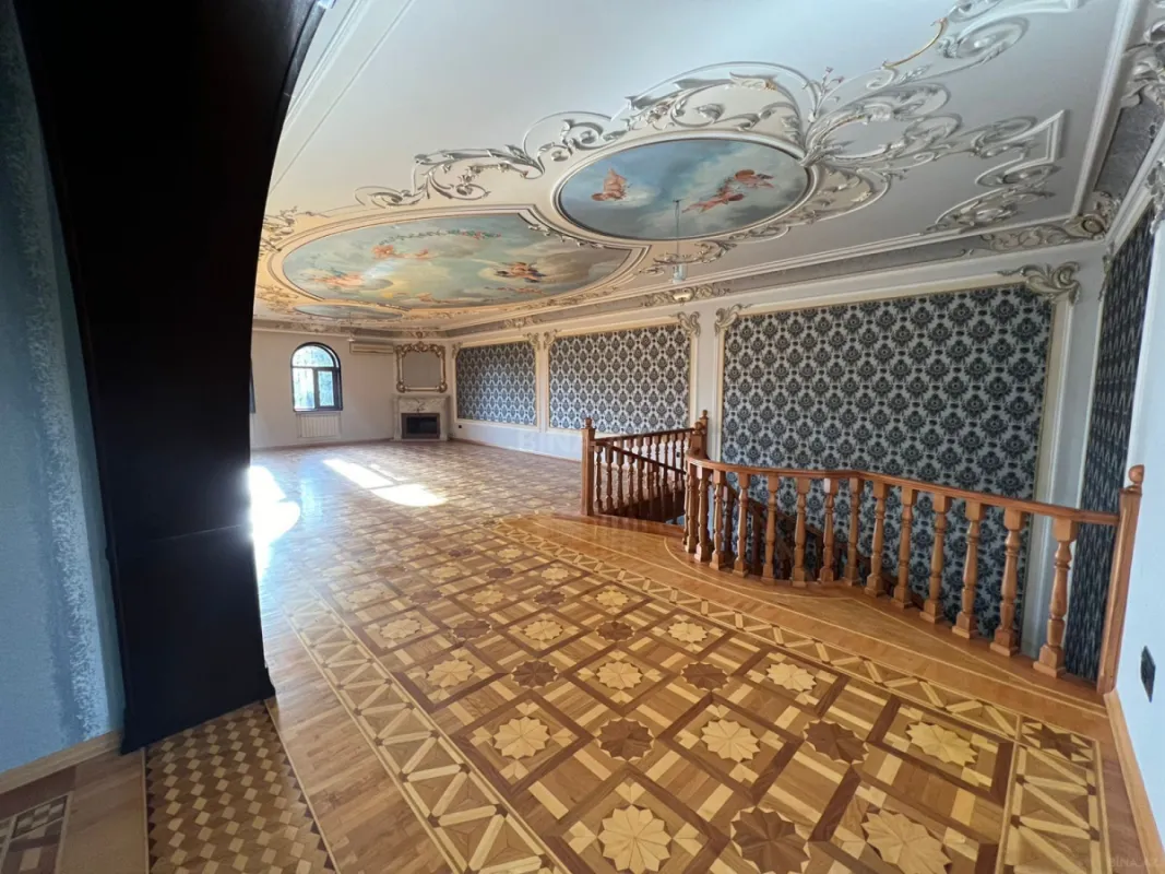 Satılır 7 otaqlı həyət evi 400 m²