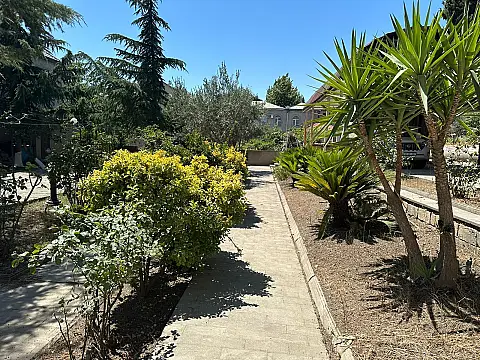 Satılır 7 otaqlı həyət evi 400 m² — Bakı, M.Ə.Rəsulzadə qəs. 7 otaq 400.00 m²