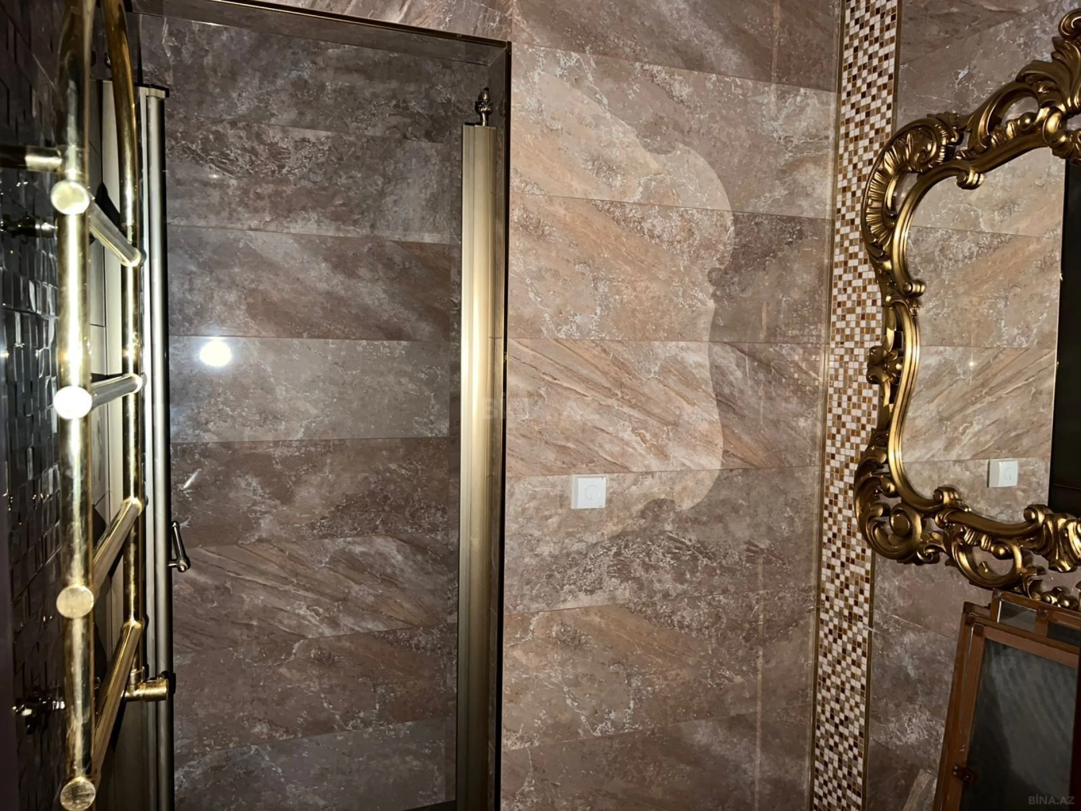 Satılır 7 otaqlı həyət evi 400 m²