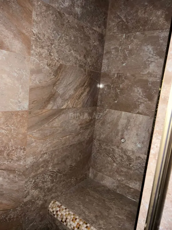 Satılır 7 otaqlı həyət evi 400 m²