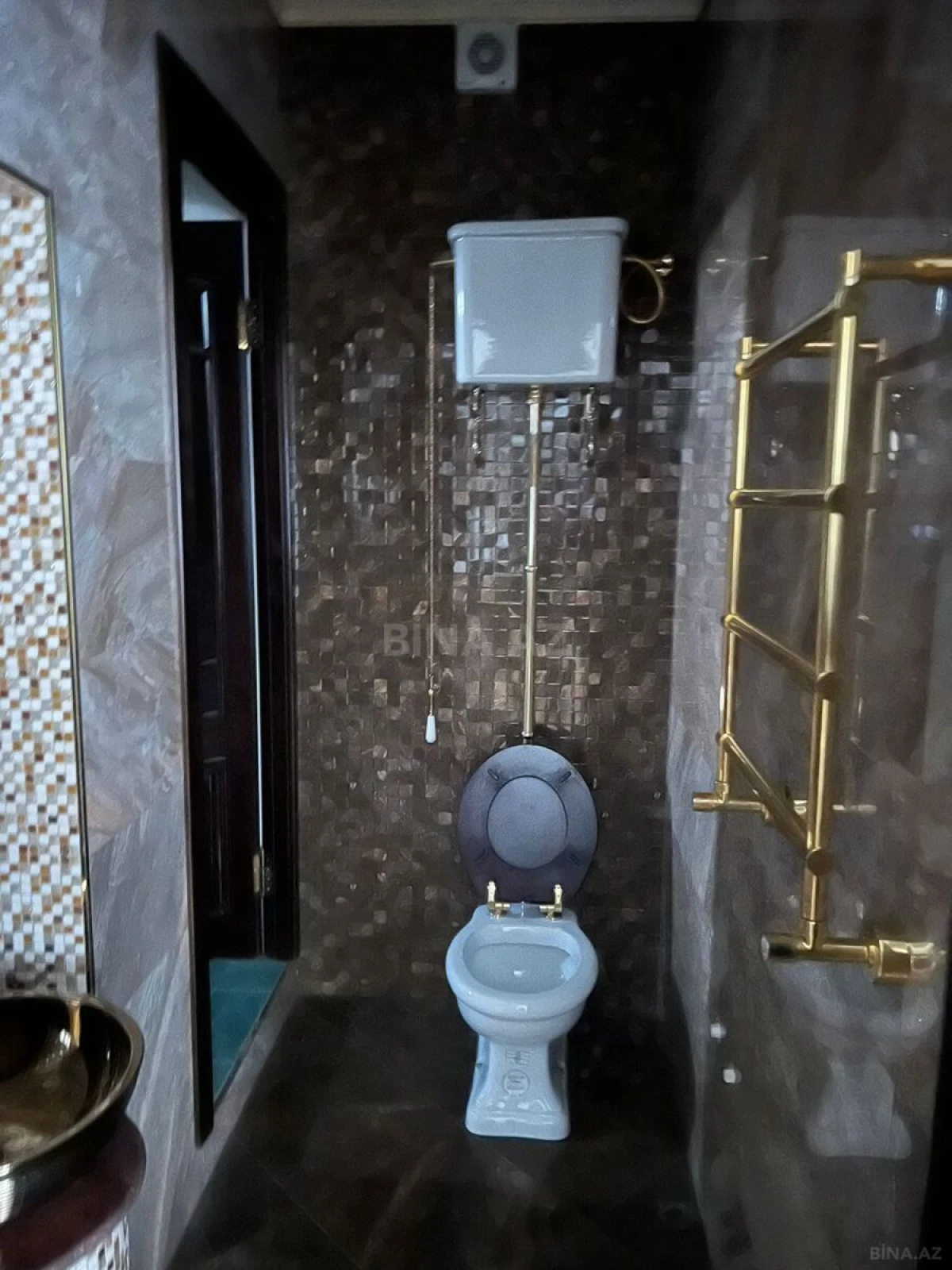 Satılır 7 otaqlı həyət evi 400 m²
