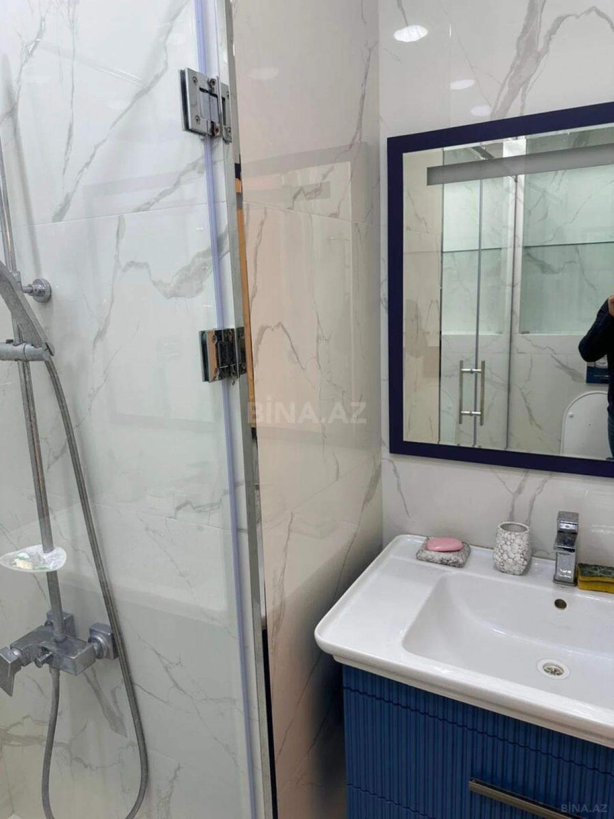 Kirayə verilir 4 otaqlı mənzil 140 m²