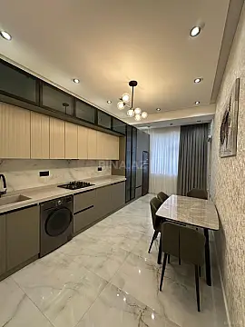 Satılır 3 otaqlı mənzil 114 m²