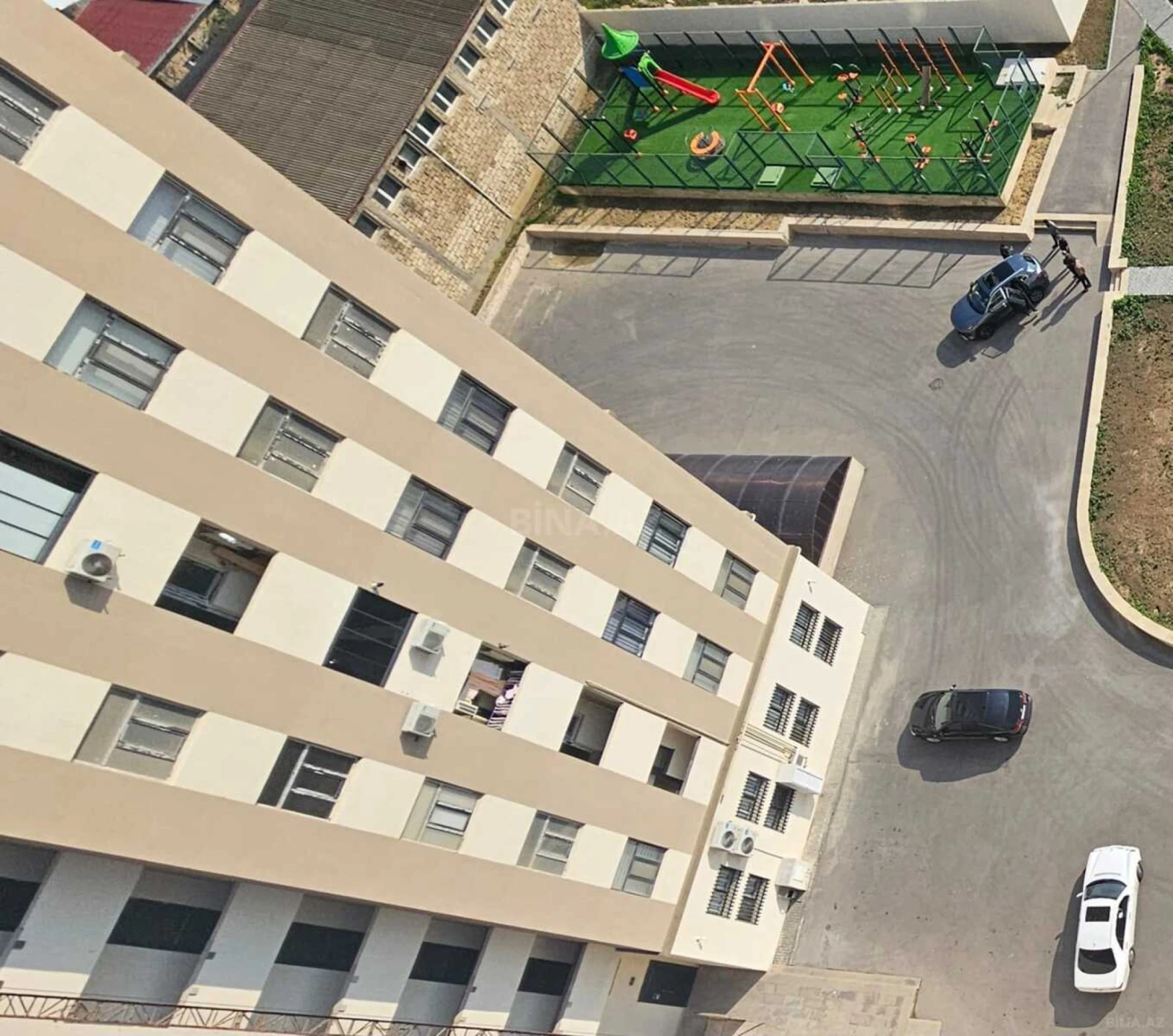 Satılır 2 otaqlı mənzil 75 m²