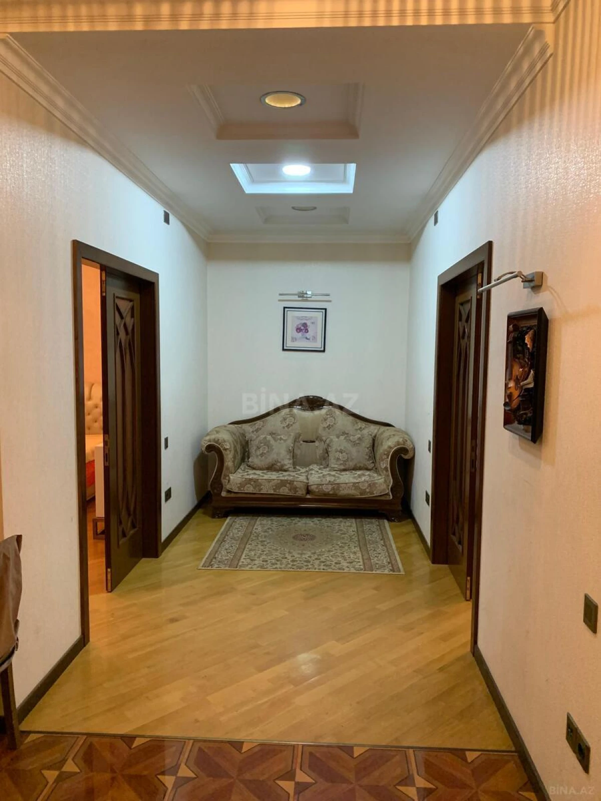 Kirayə verilir 3 otaqlı mənzil 180 m²