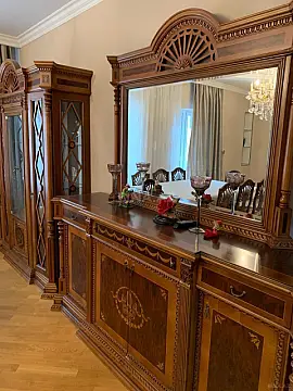 Kirayə verilir 3 otaqlı mənzil 180 m²