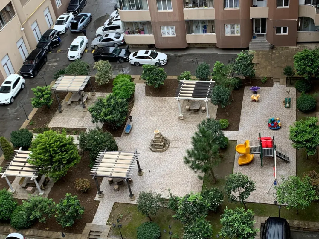 Kirayə verilir 3 otaqlı mənzil 180 m²