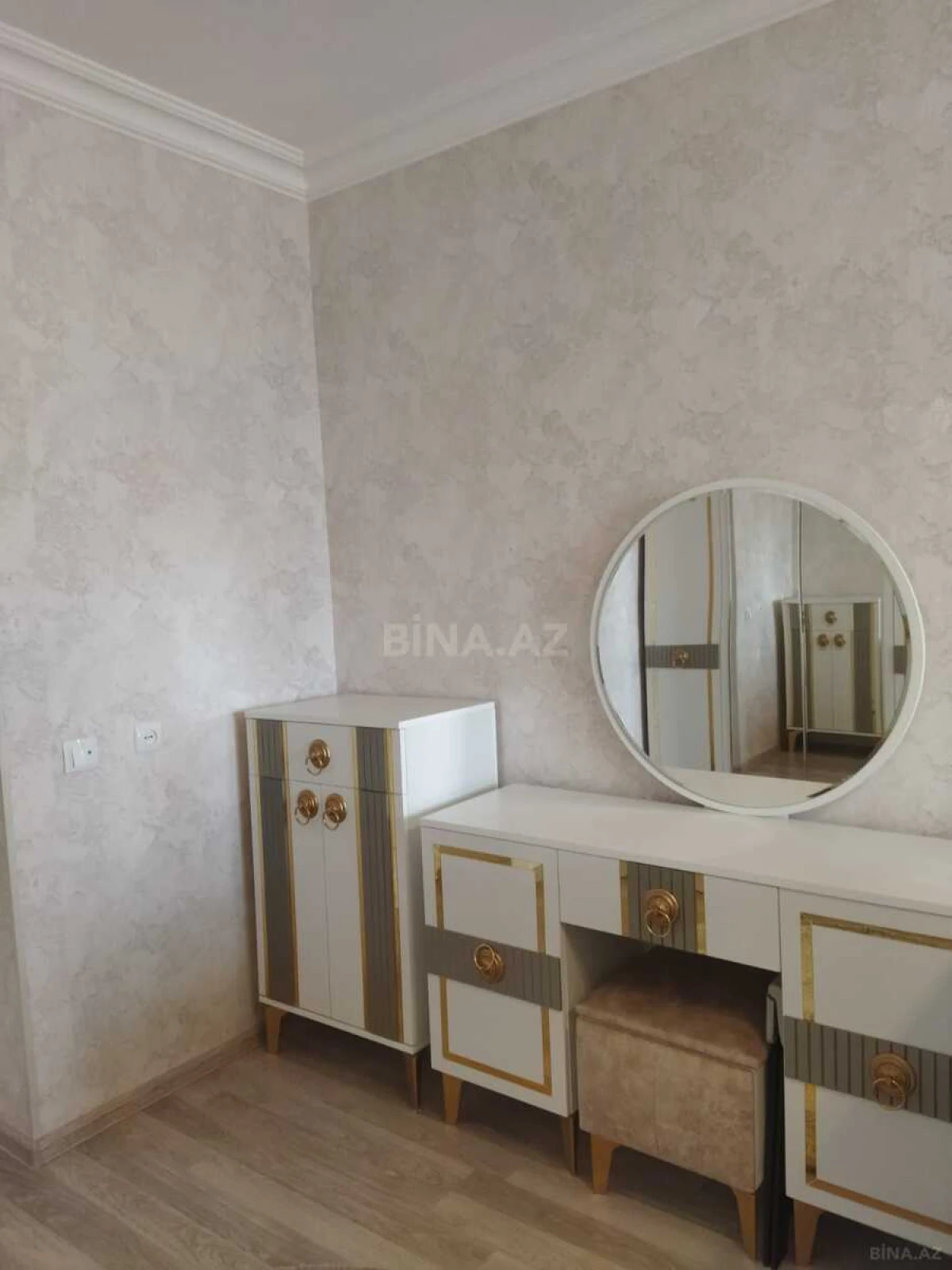 Satılır 3 otaqlı mənzil 70 m²