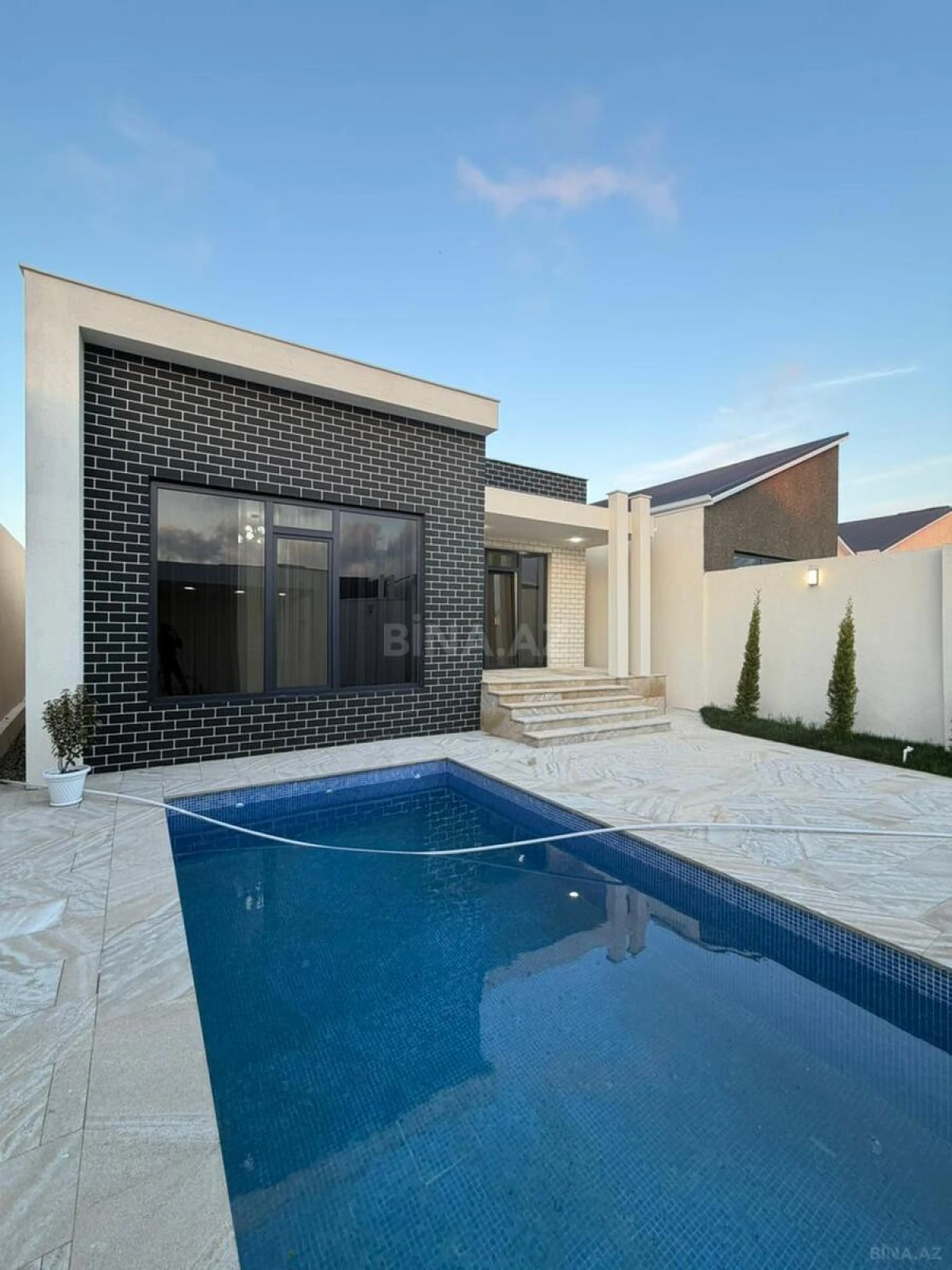 Satılır 4 otaqlı həyət evi 150 m²